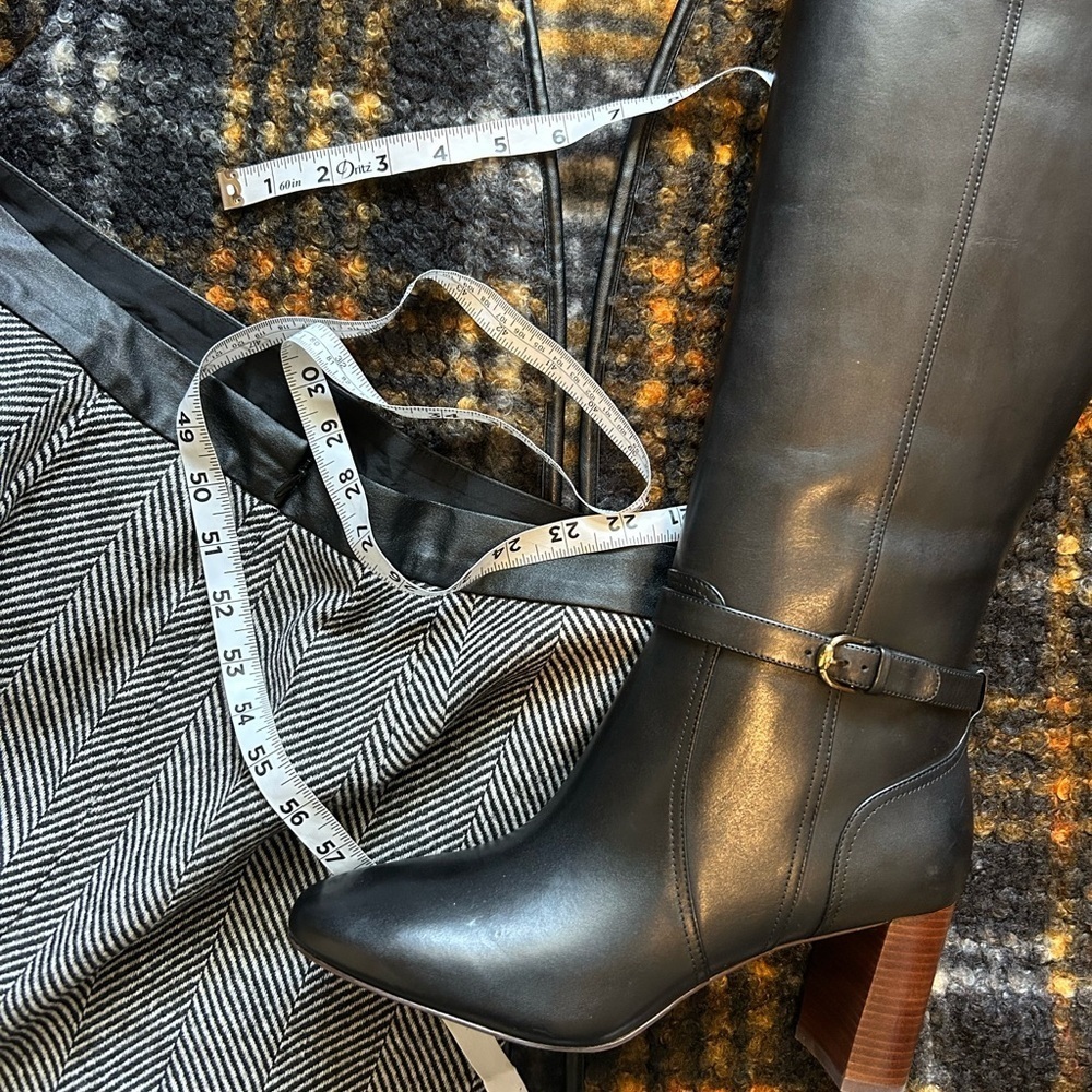 Pencil Skirt in Grey and Black Herringbone Print Prefect For Work - Picture 9 of 9